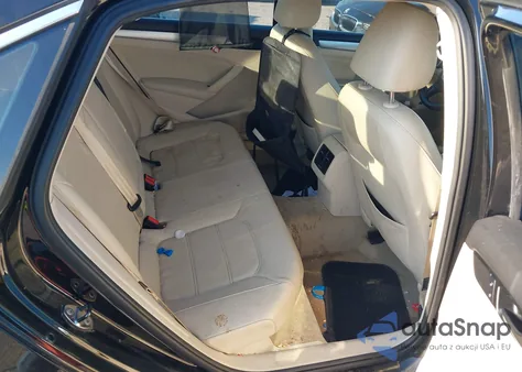 2013 Volkswagen Passat 2.5L Se z USA, uszkodzony, nr VIN 1VWBH7A3XDC117685